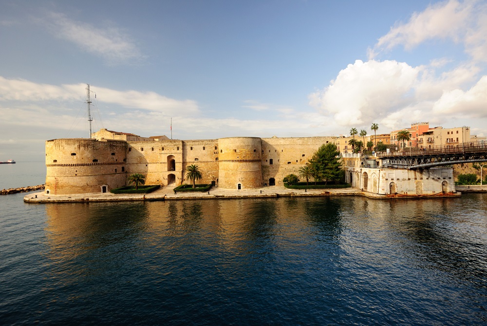 Taranto Castello Aragonese