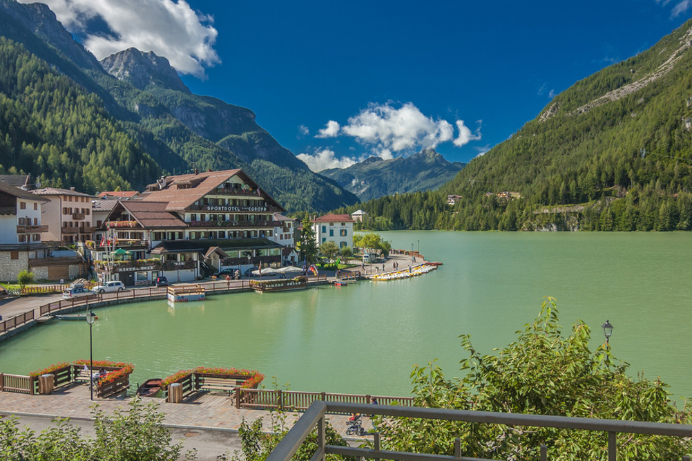 Lago di Alleghe / Foto: Shutterstock.com