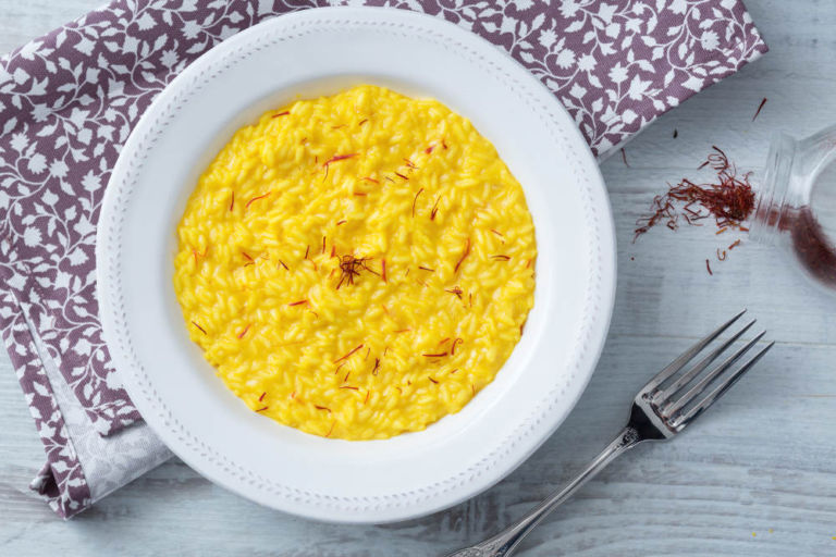 Cuciniamo con l’Ambasciatore risotto alla milanese La Tua Italia